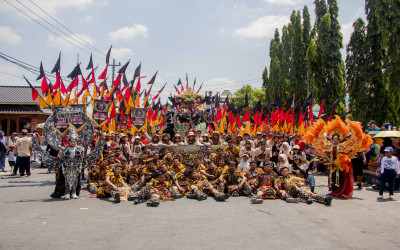 SMK NEGERI 1 BLORA : RAMPAK BUTO GEDRUK ESTENSI MERIAHKAN KARNAVAL BUDAYA HUT KEMERDEKAAN  KE-81 RI