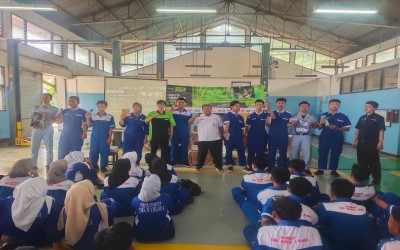 TINGKATKAN SKILL OTOMOTIF TEKIRO MECHANIC COMPETITION (TMC)