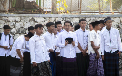 SEMARAK HARI SANTRI & PERSIAPAN TKA, SMKN 1 BLORA GELAR UPACARA DAN DOA BERSAMA