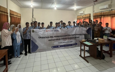 SMK NEGERI 1 BLORA : DISNAKERTRANS JATENG GELAR ORIENTASI PRA PENEMPATAN BAGI CALON TENAGA KERJA AKAD DI BLORA TAHUN 2026