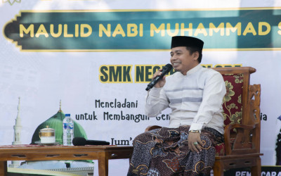 SMK NEGERI 1 BLORA GELAR PERINGATAN MAULID NABI MUHAMMAD SAW DENGAN PENGAJIAN DAN DOA BERSAMA