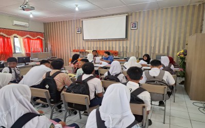 SMKN 1 BLORA GELAR VERIFIKASI DAN AKTIVASI AKUN CALON MURID BARU (CMB) DALAM RANGKA SELEKSI PENERIMAAN MURID BARU (SPMB) TAHUN 2025