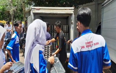 SMK NEGERI 1 BLORA  : JALANKAN PROGRAM MAKANAN BERGIZI UNTUK TINGKATKAN KESEHATAN SISWA