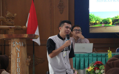 SMK NEGERI 1 BLORA : ADAKAN SOSIALISASI BPJS KETENAGAKERJAAN BAGI KELAS 12