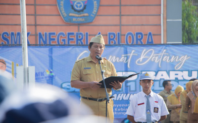 SAMBUT SISWA BARU, SMK NEGERI 1 BLORA GELAR HARI PERTAMA MPLS