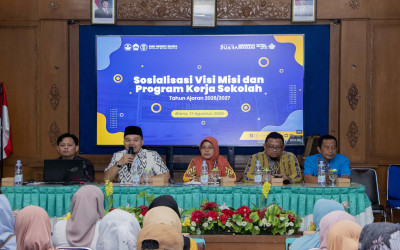 SMK NEGERI 1 BLORA : ADAKAN SOSIALISASI PENYAMPAIAN VISI, MISI, DAN PROGRAM SEKOLAH BAGI WALI MURID KELAS X