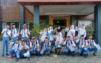 SMK N 1 BLORA : KUNJUNGAN KERJA RI – JOKOWI KE BLORA